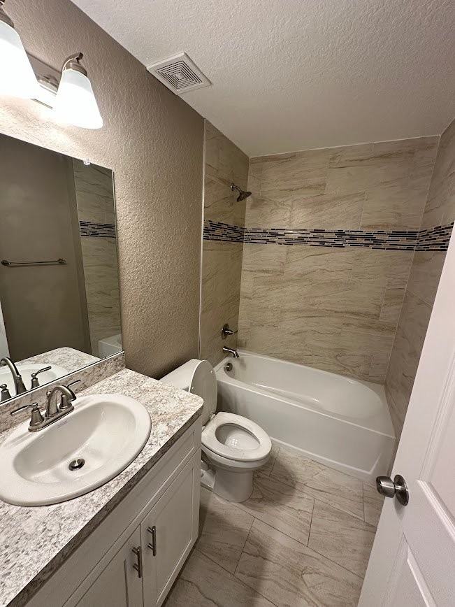 1139 Sycamore St - Photo 2 of 15