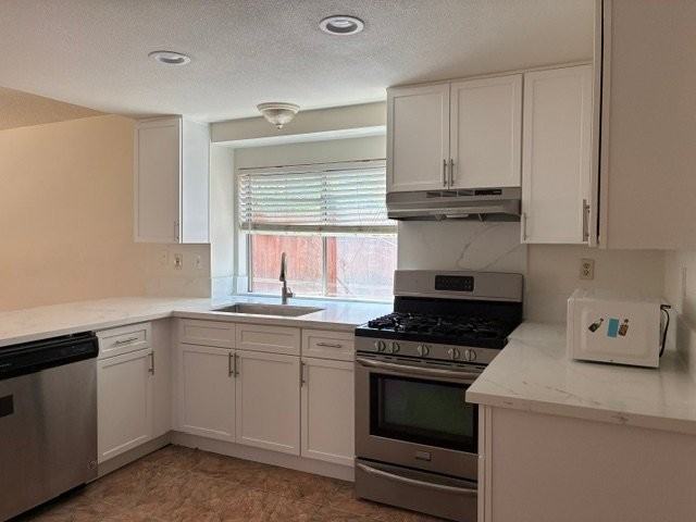 13176 Tonikan Dr - Photo 3 of 10