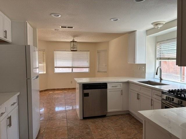 13176 Tonikan Dr - Photo 4 of 10