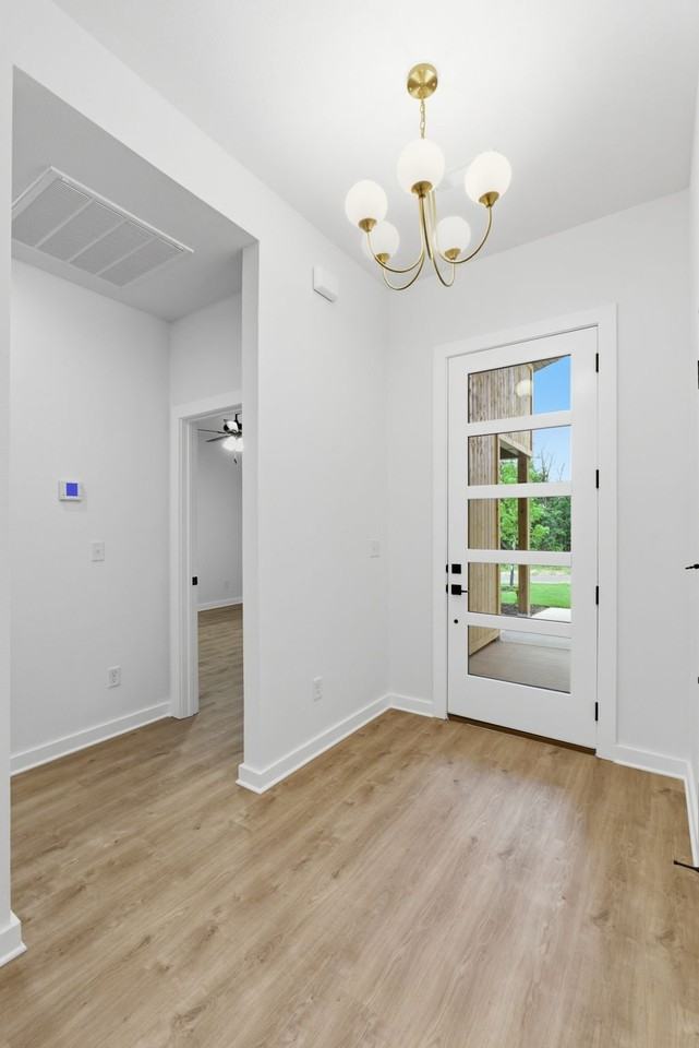 5 Saint Asaph Dr - Photo 4 of 20