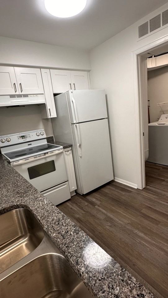 1524 Porter Cir - Photo 6 of 20