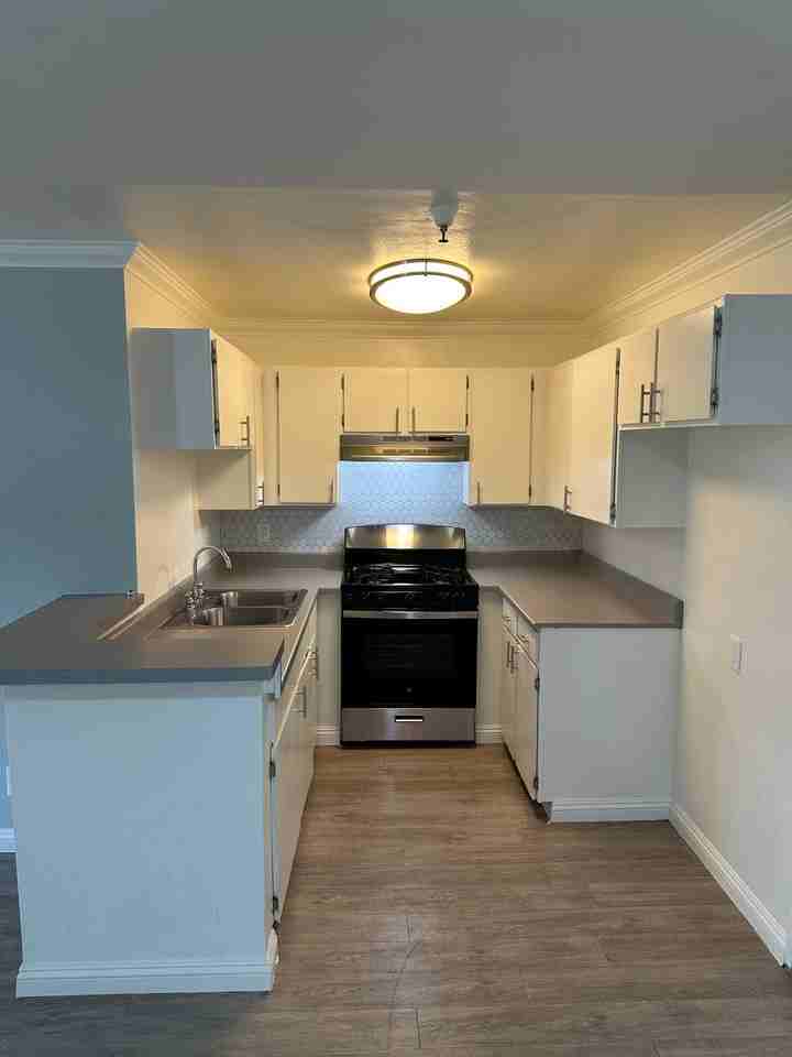 5811 Tujunga Ave #415 - Photo 2 of 5