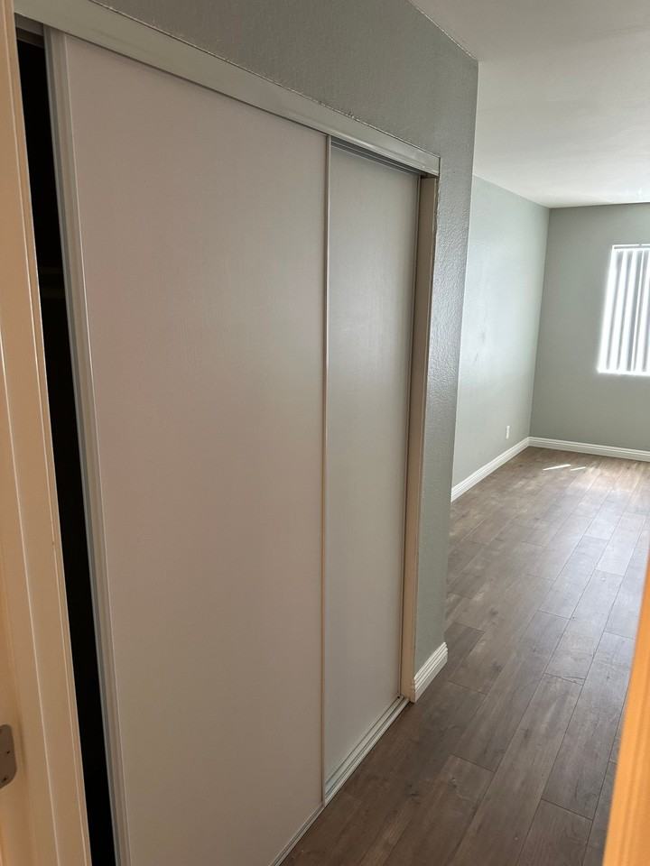5811 Tujunga Ave #415 - Photo 3 of 5