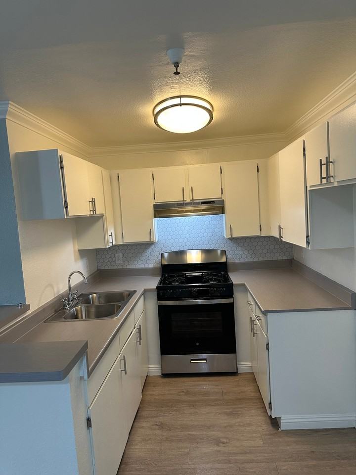 5811 Tujunga Ave #415 - Photo 5 of 5