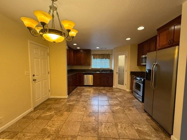 2689 Forestview Dr - Photo 5 of 18
