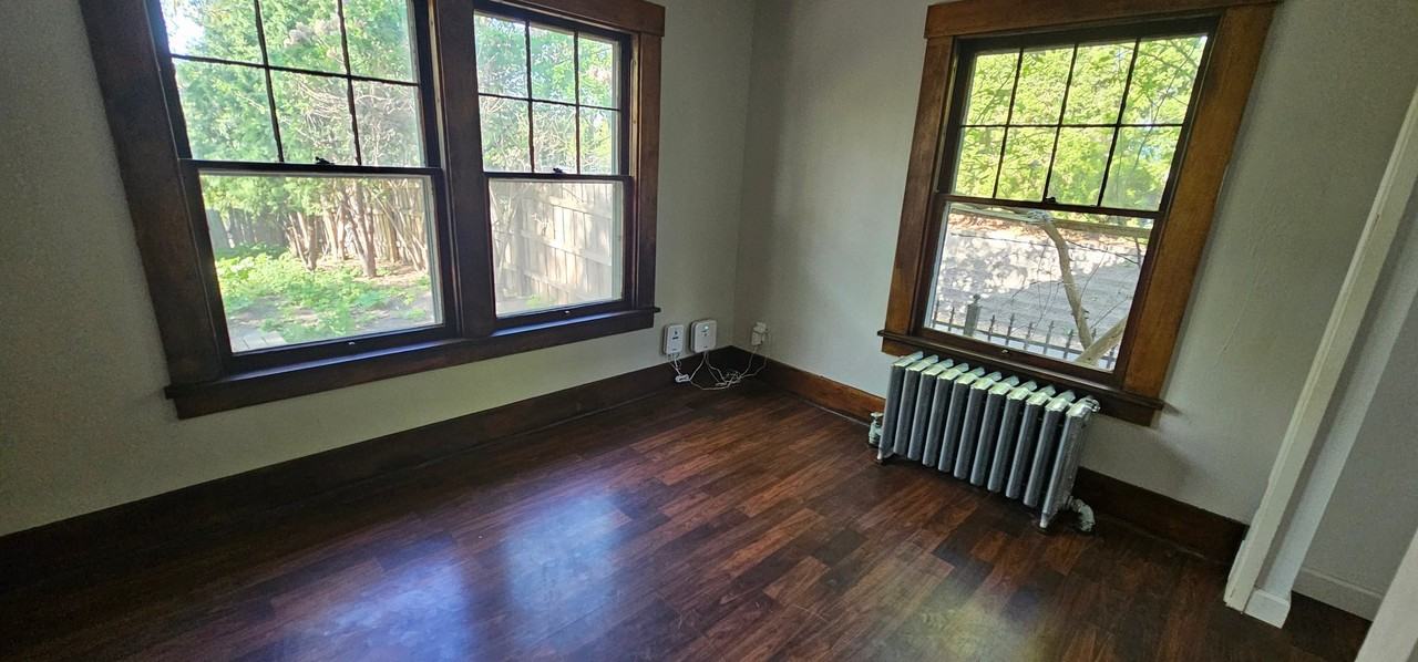 2342 Bourne Ave - Photo 5 of 18
