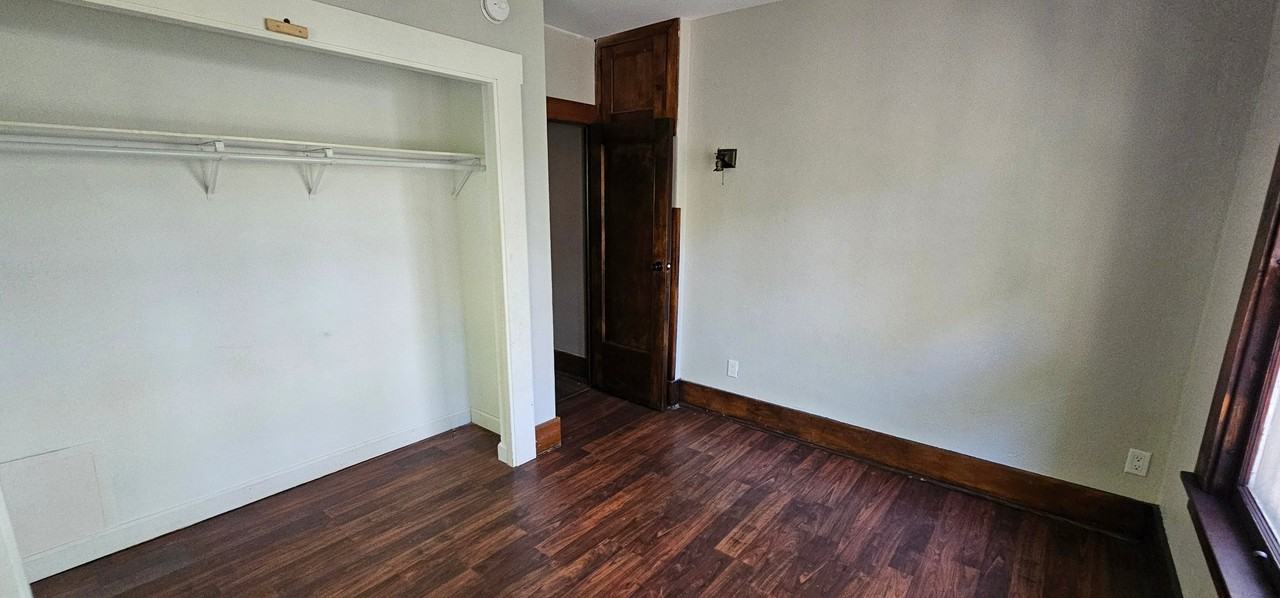 2342 Bourne Ave - Photo 6 of 18