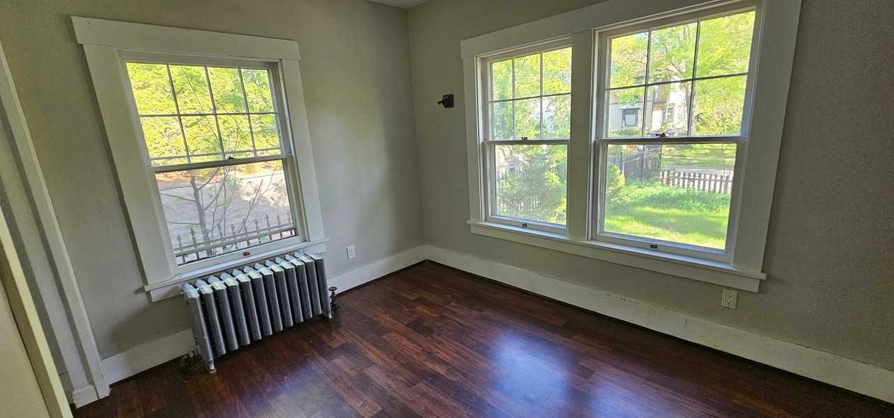 2342 Bourne Ave - Photo 7 of 18