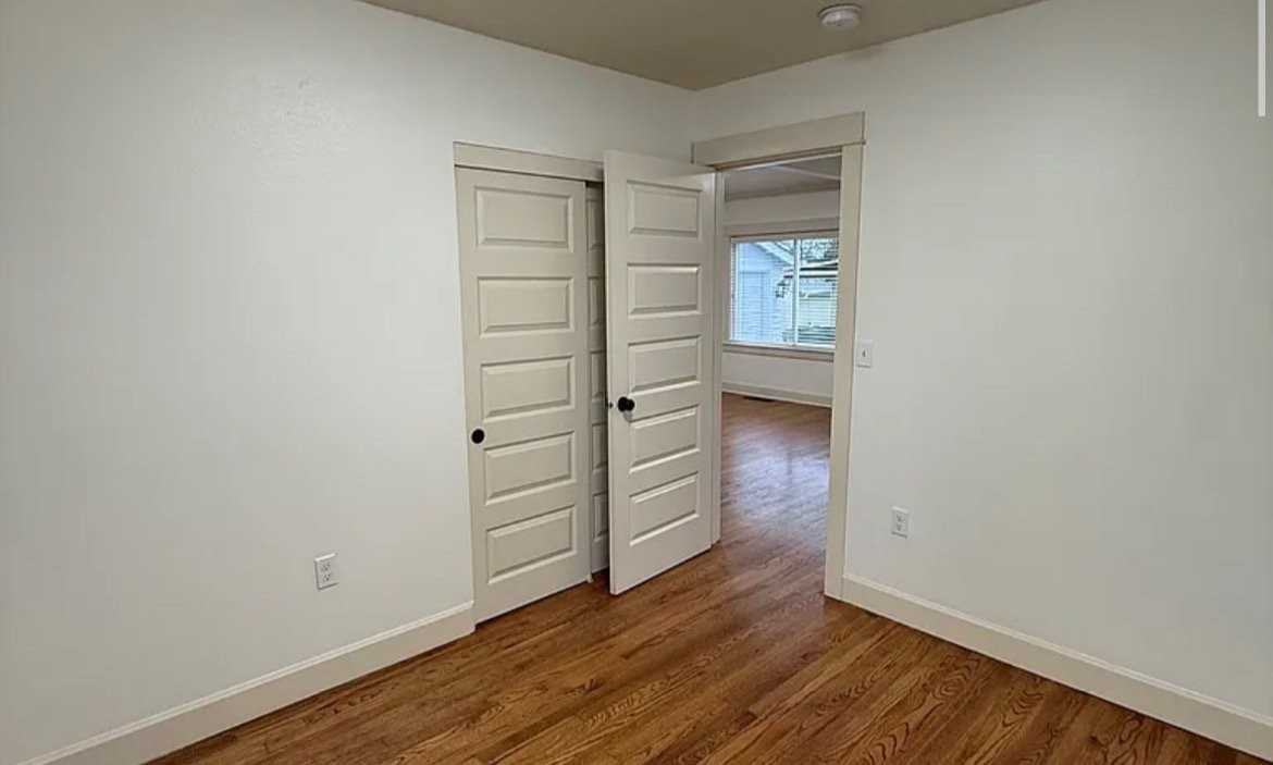 7427 Se 66th Ave - Photo 4 of 12