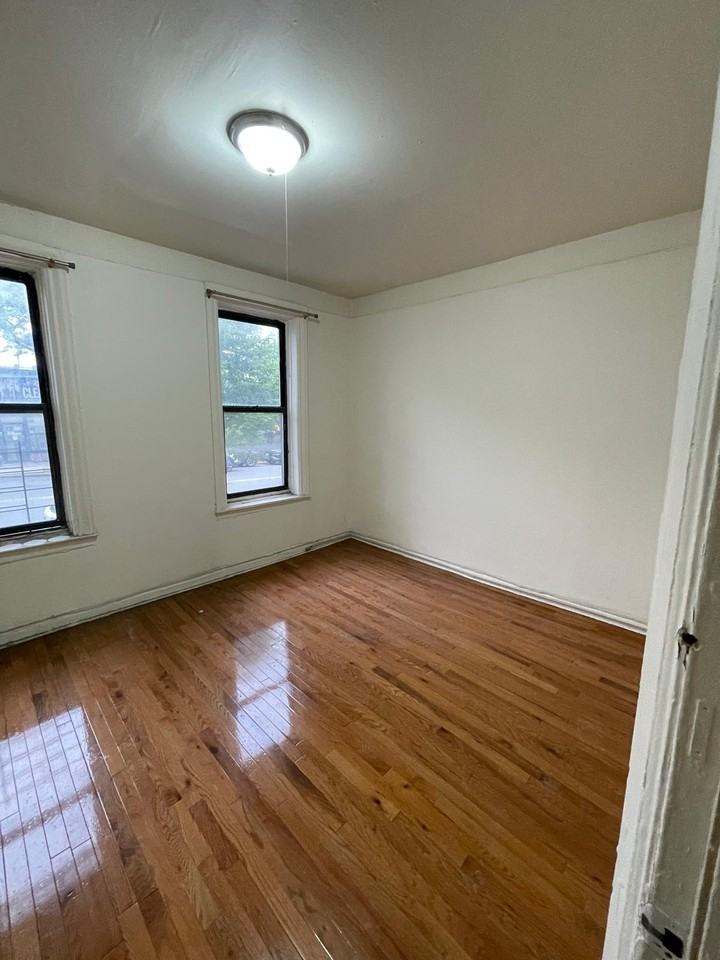 142 W 238th St #9 - Photo 5 of 10