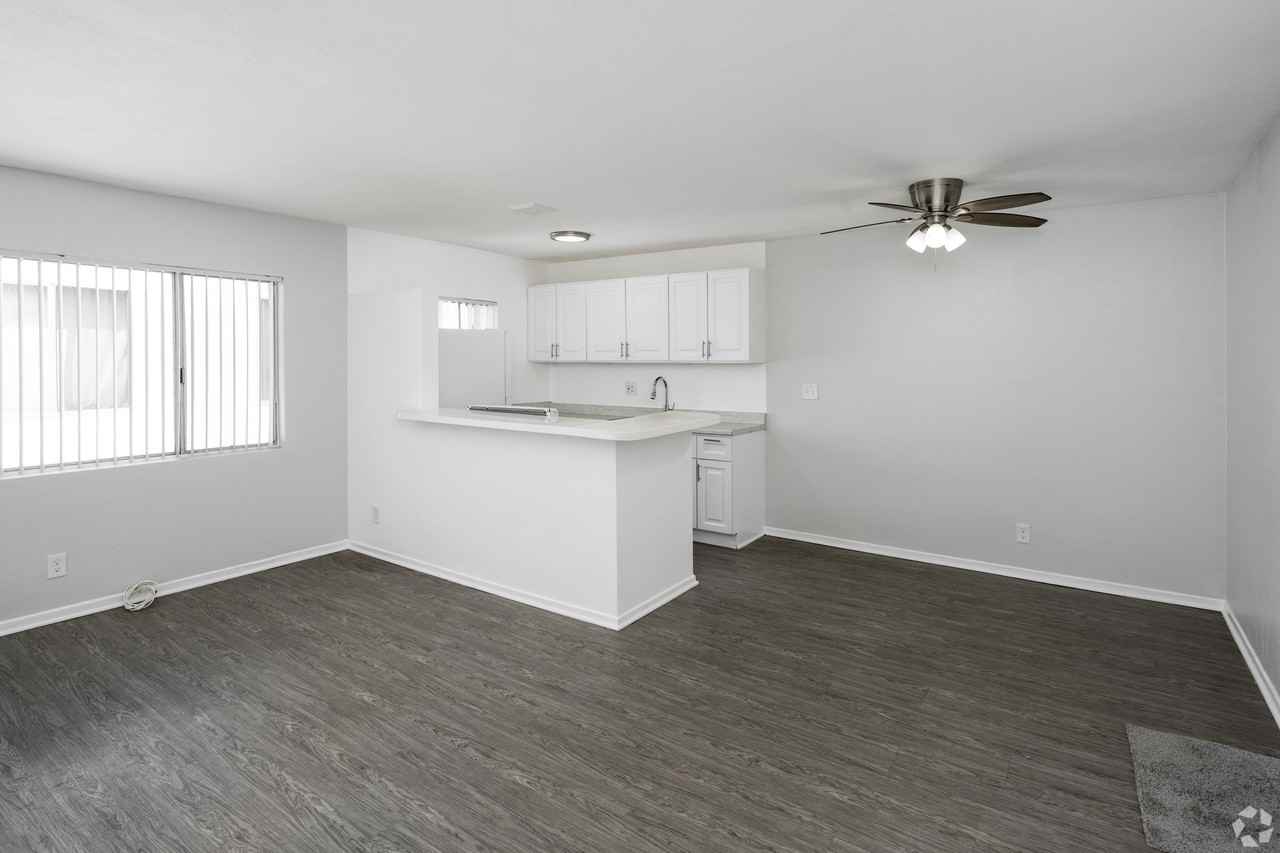 4733 S Slauson Ave #8 - Photo 3 of 8