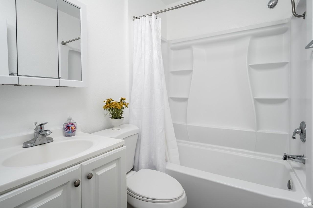 4733 S Slauson Ave #8 - Photo 7 of 8