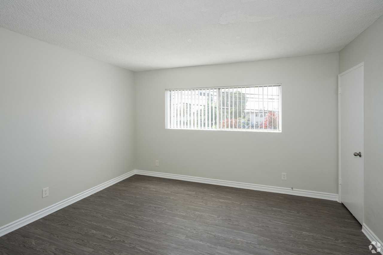 4737 S Slauson Ave #9 - Photo 7 of 12