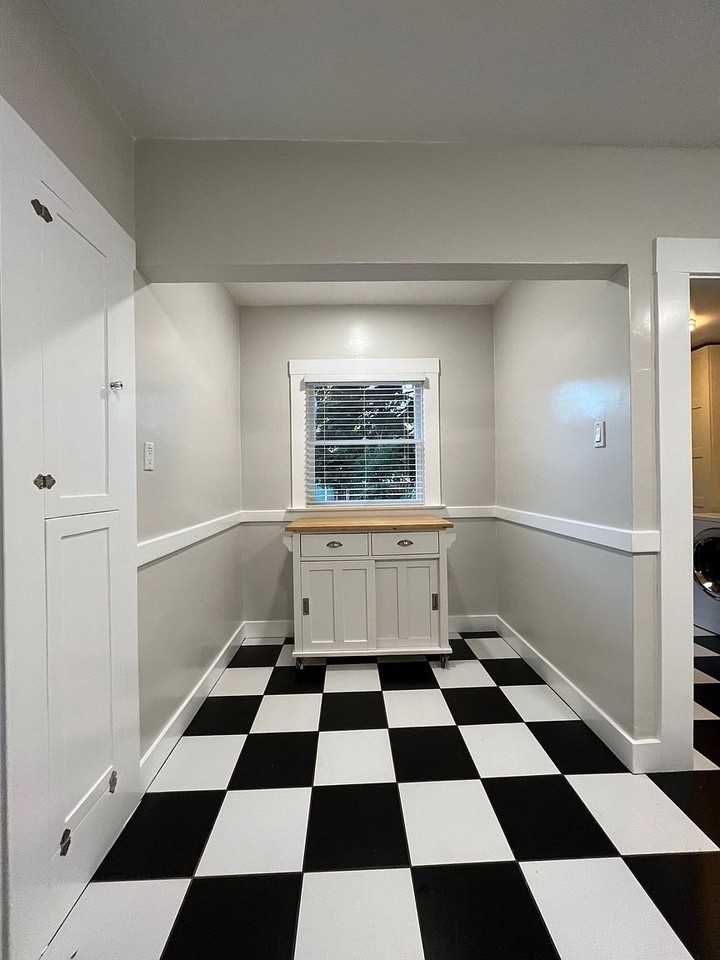 3249 D St - Photo 5 of 11