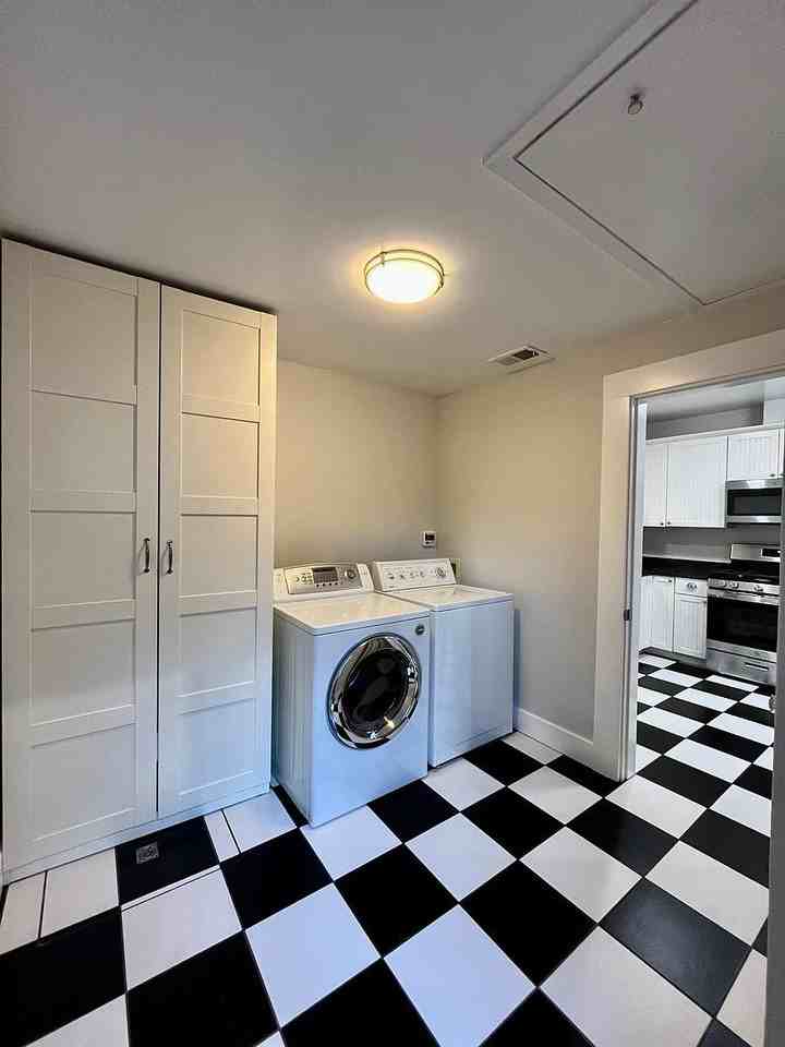 3249 D St - Photo 7 of 11