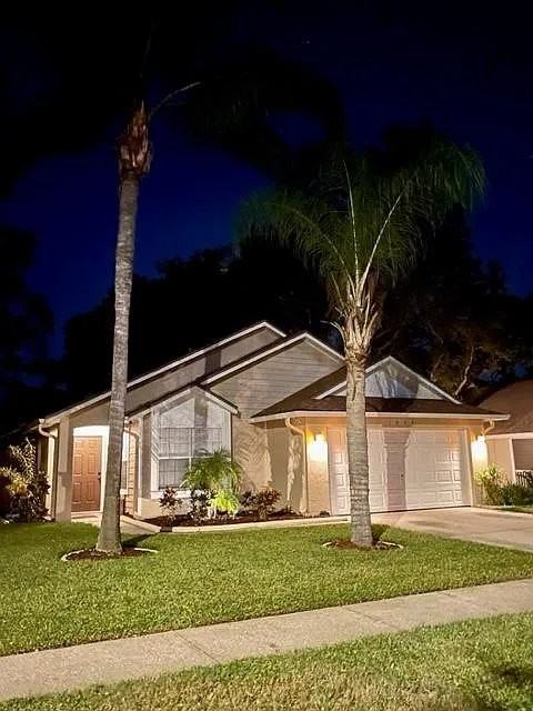 1063 Royal Oaks Dr - Photo 3 of 20