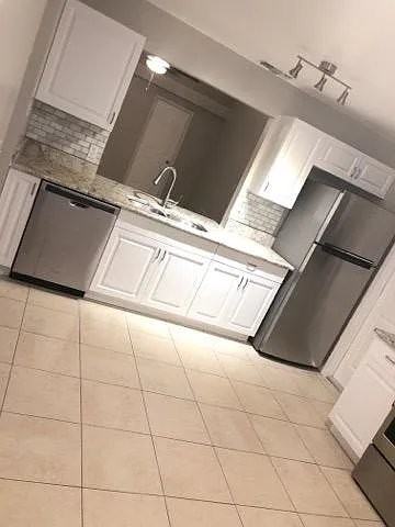 1063 Royal Oaks Dr - Photo 4 of 20