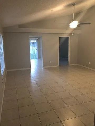 1063 Royal Oaks Dr - Photo 6 of 20