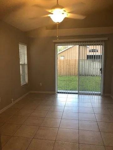 1063 Royal Oaks Dr - Photo 7 of 20