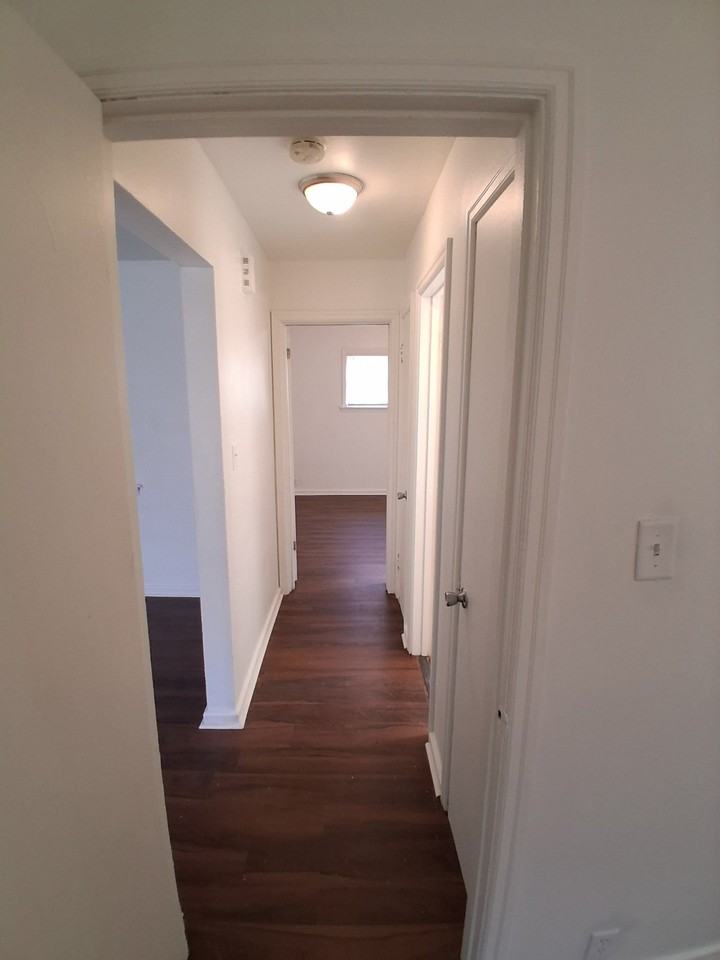 2605 W Victory Ln - Photo 4 of 6