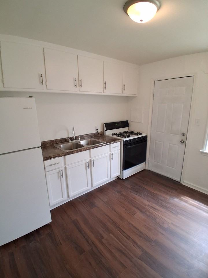 2605 W Victory Ln - Photo 6 of 6