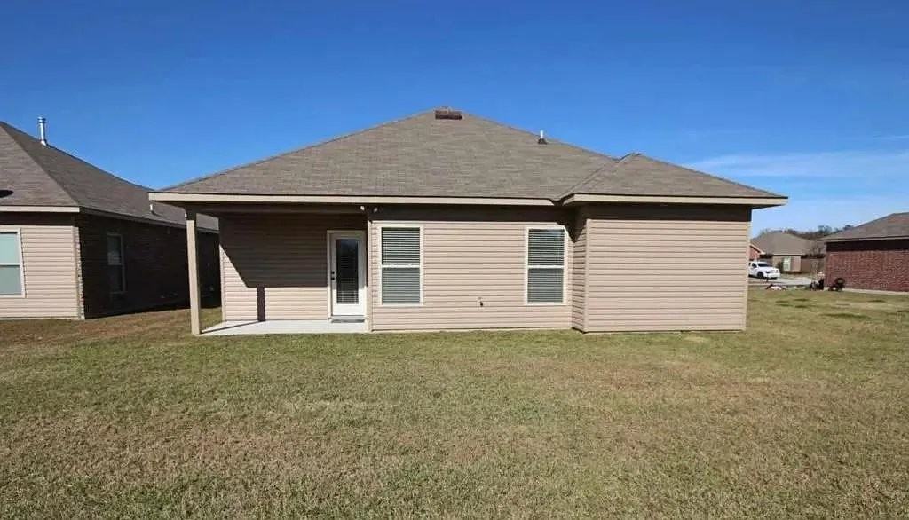 42481 Baystone Ave - Photo 2 of 18