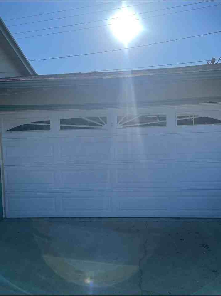 224 S Valley Center Ave - Photo 3 of 6