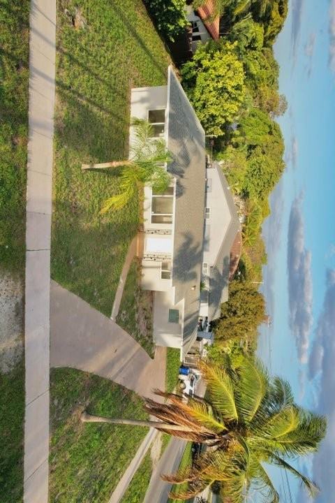 231 Ne 16th Ave - Photo 2 of 8