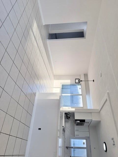 231 Ne 16th Ave - Photo 6 of 8