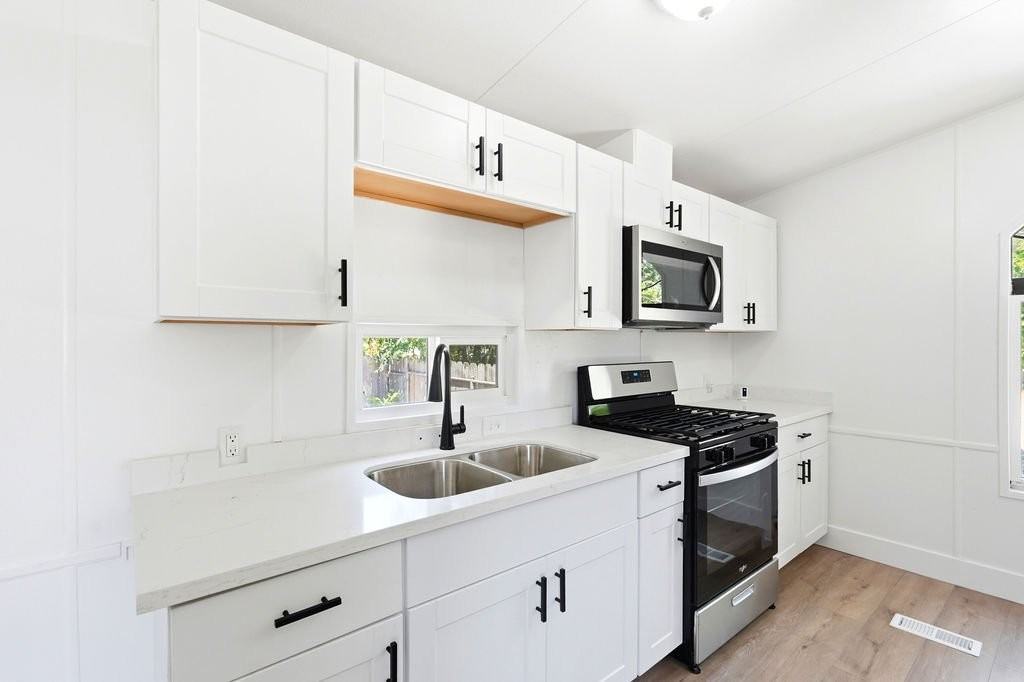 19179 Monterey St - Photo 2 of 18