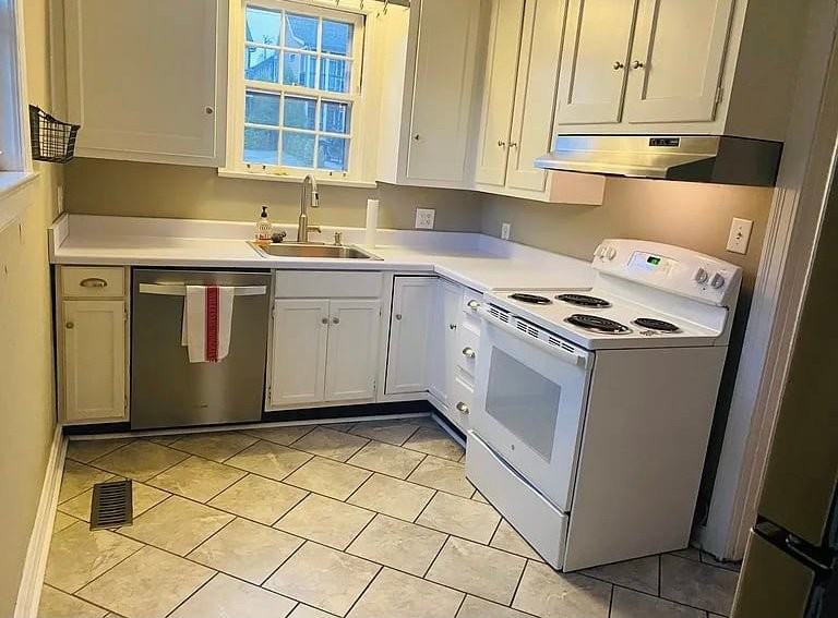 2107 Sunset Pl - Photo 2 of 7