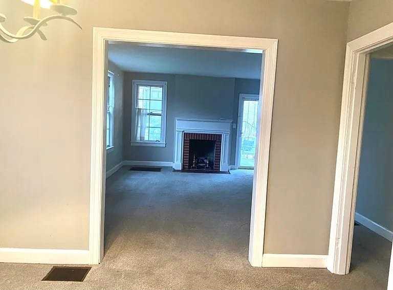 2107 Sunset Pl - Photo 4 of 7