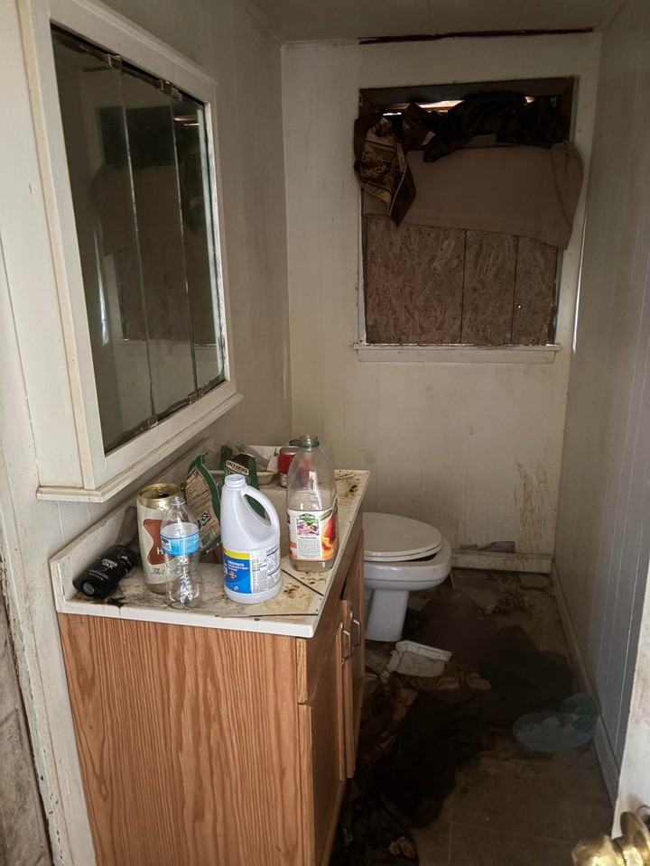 1829 S Stanley St - Photo 7 of 15