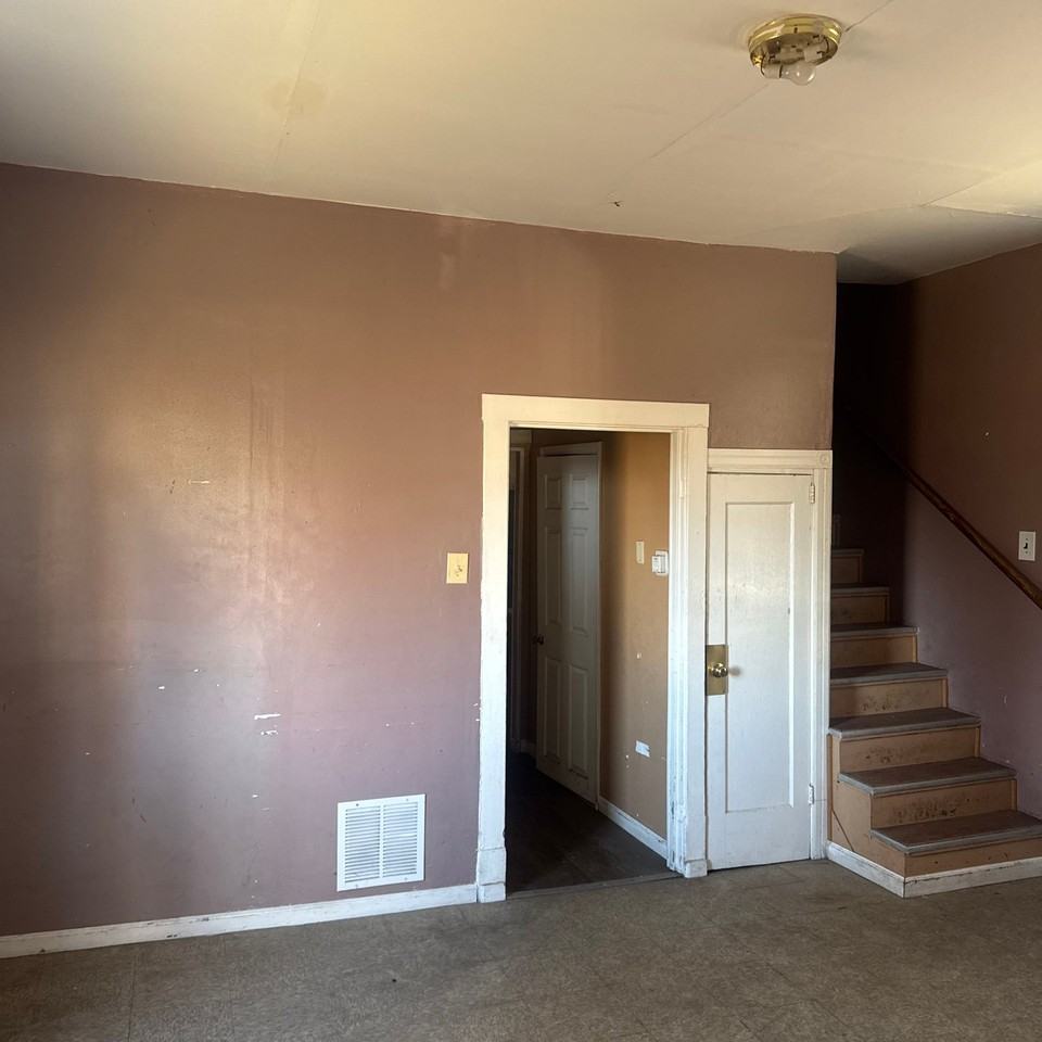 4914 Plover Ave - Photo 5 of 20