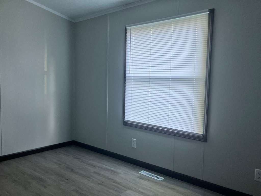 40 Deerwood Park - Photo 6 of 10