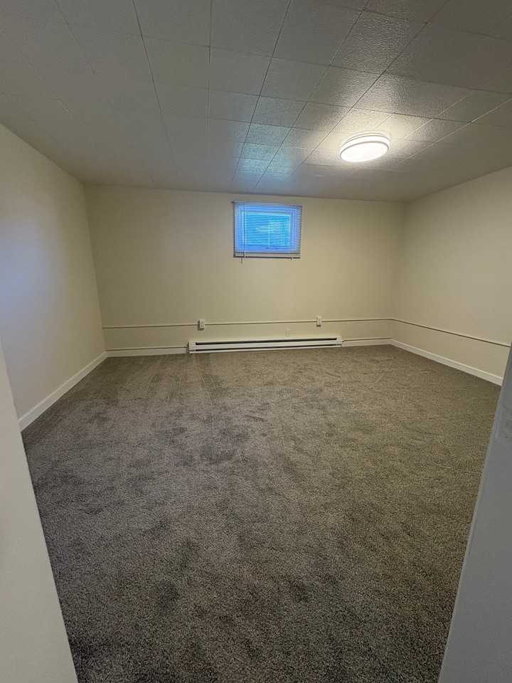 555 4th Ave E #2 - Photo 4 of 9