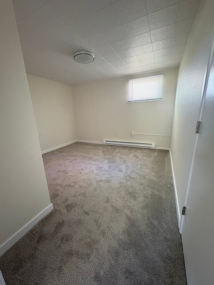 555 4th Ave E #2 - Photo 5 of 9