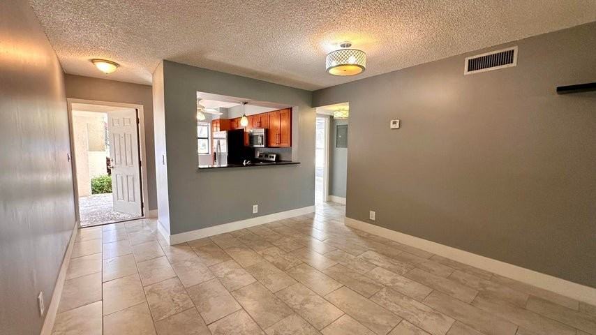 3119 Millwood Ter Apt M141 - Photo 5 of 8