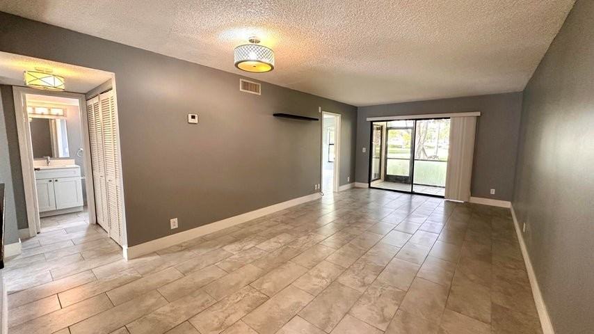 3119 Millwood Ter Apt M141 - Photo 6 of 8