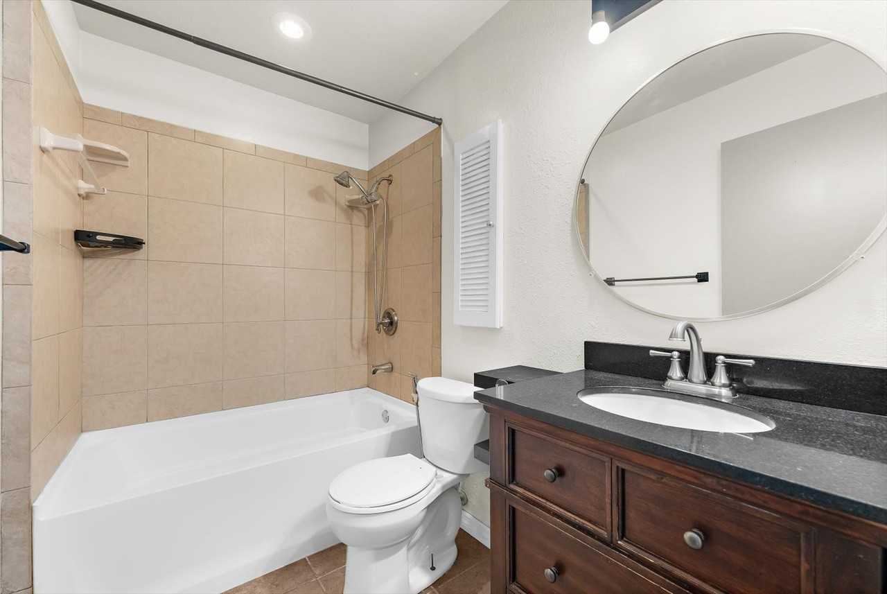 906 66th Ave W #906 - Photo 5 of 16