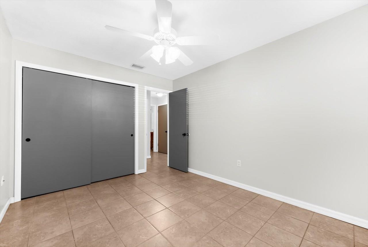 906 66th Ave W #906 - Photo 7 of 16