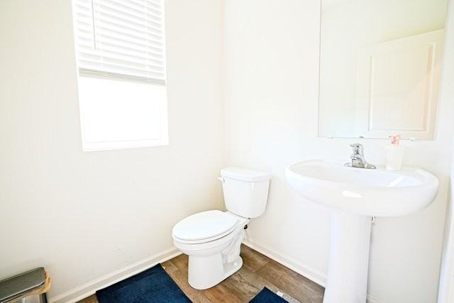 2733 Berrywood Ln - Photo 2 of 9