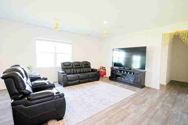 2733 Berrywood Ln - Photo 6 of 9