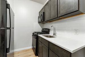 featured image of 337 Washington St #2