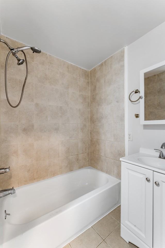 337 Washington St #2 - Photo 2 of 9