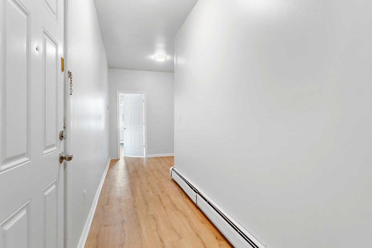 337 Washington St #2 - Photo 7 of 9