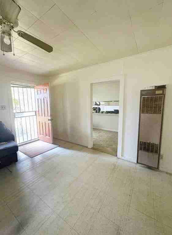 533 Stillwood Dr - Photo 5 of 7