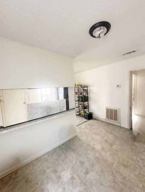 533 Stillwood Dr - Photo 7 of 7