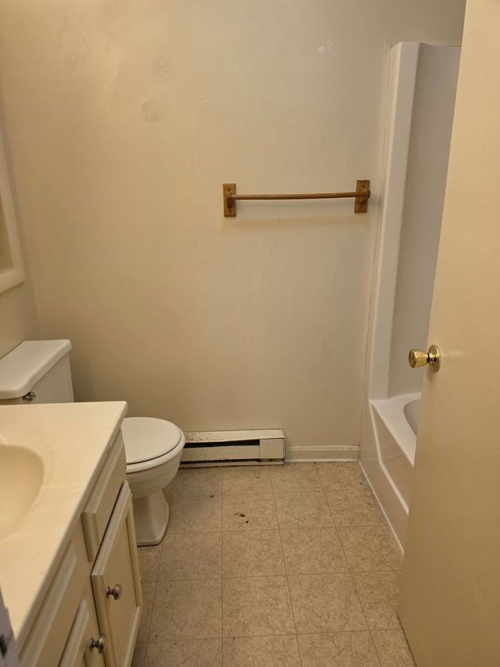 933 Pulaski Hwy - Photo 7 of 11