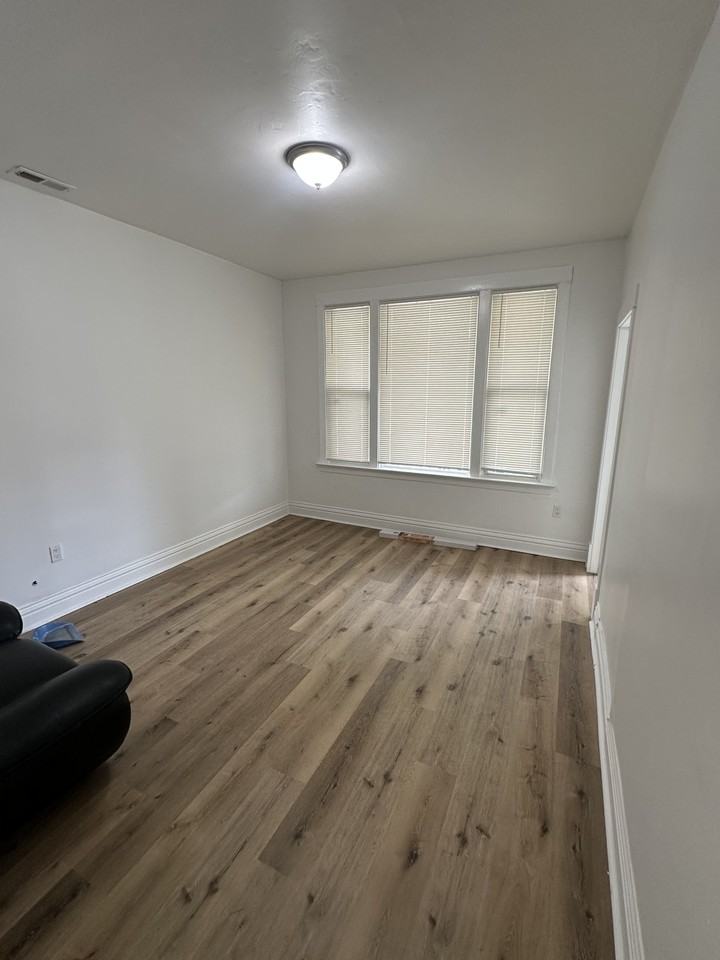 8435 S Colfax Ave #2 - Photo 3 of 10